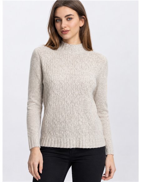 pull à col roulé en maille torsadée