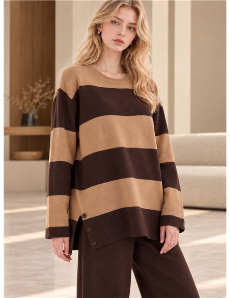 Completo maglione e pantaloni a righe
