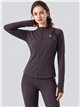 Completo yoga composto da giacca e pantaloni.