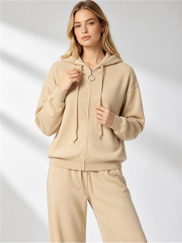 Conjunto chaqueta de punto con capucha y pantalón
