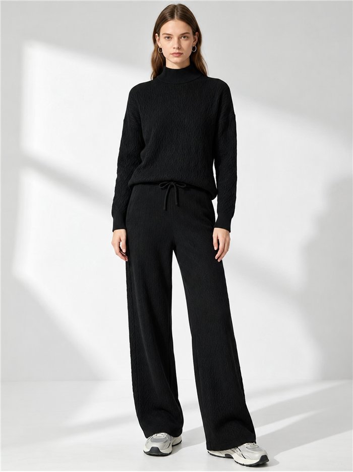Set aus strukturiertem Rollkragenpullover und Hose