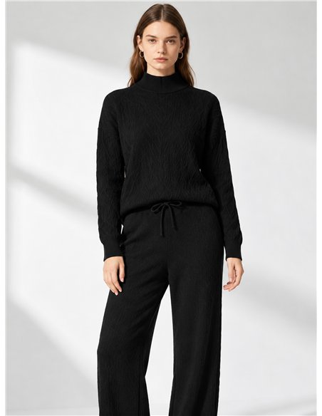 Set aus strukturiertem Rollkragenpullover und Hose
