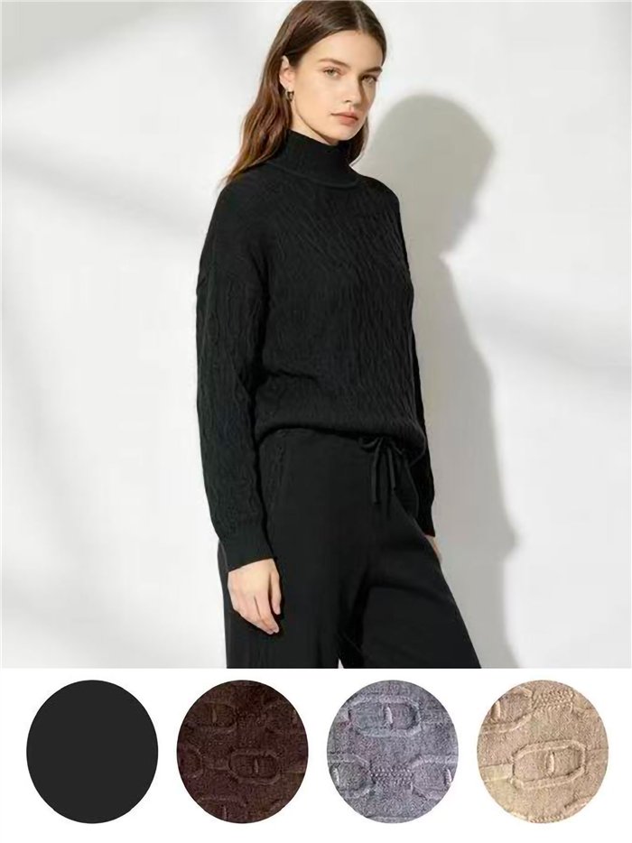 Set aus strukturiertem Rollkragenpullover und Hose