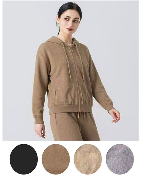 Conjunto chaqueta de punto con capucha y pantalón