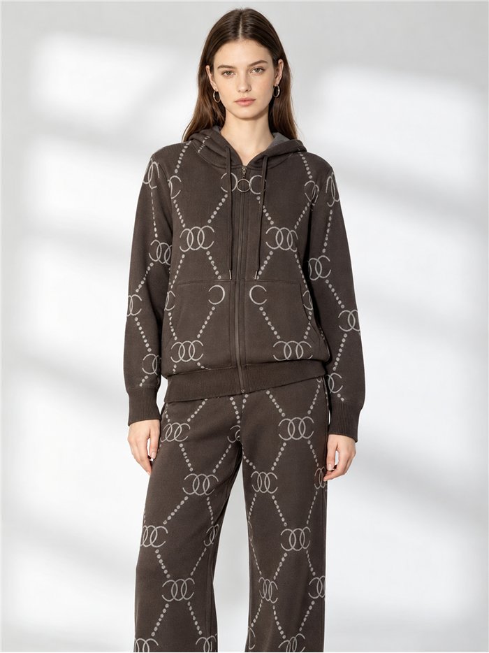 Conjunto chaqueta de punto estampado con capucha y pantalón