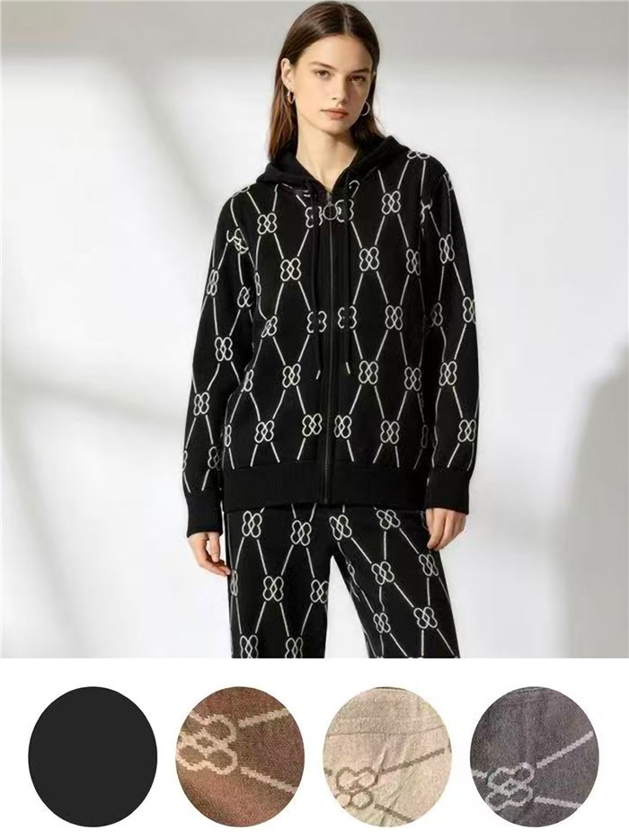 Conjunto chaqueta de punto estampado con capucha y pantalón