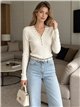 Gerippter V-Ausschnitt-Pullover mit Metallic-Details