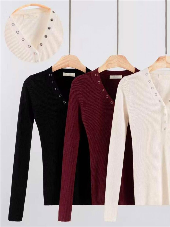 Gerippter V-Ausschnitt-Pullover mit Metallic-Details