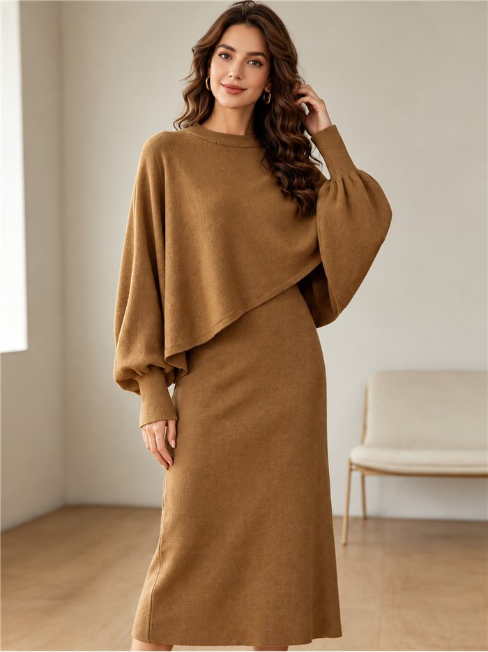Set aus asymmetrischem Pullover und Midikleid