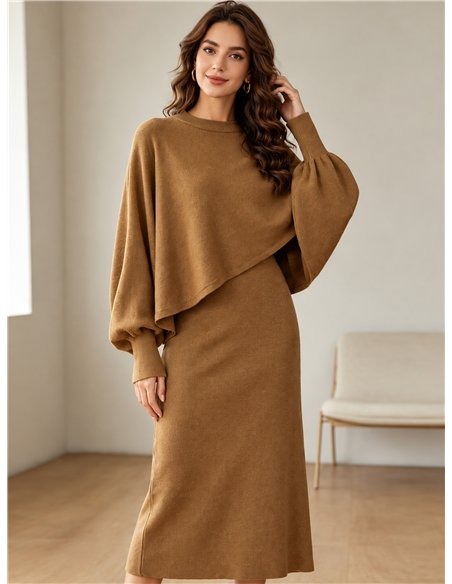 Set aus asymmetrischem Pullover und Midikleid