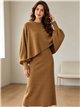 Set aus asymmetrischem Pullover und Midikleid