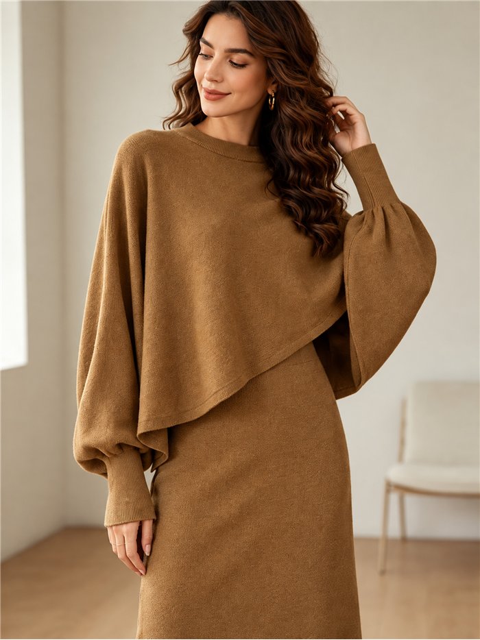 Set aus asymmetrischem Pullover und Midikleid