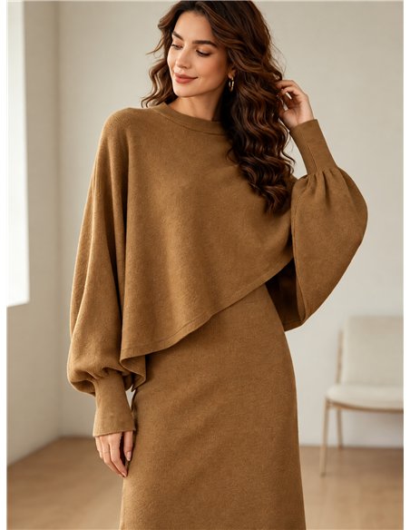 Set aus asymmetrischem Pullover und Midikleid
