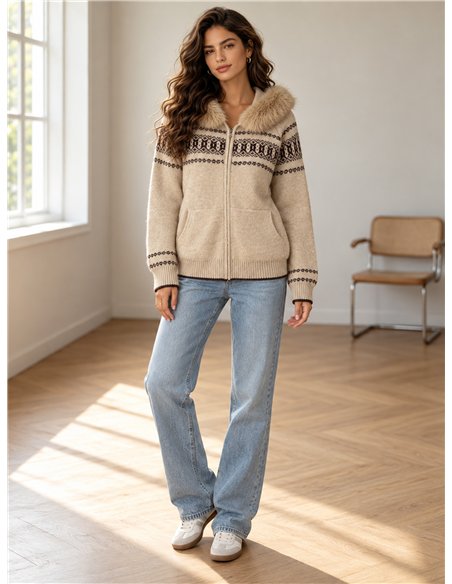 Giacca in maglia jacquard con cappuccio in pelliccia
