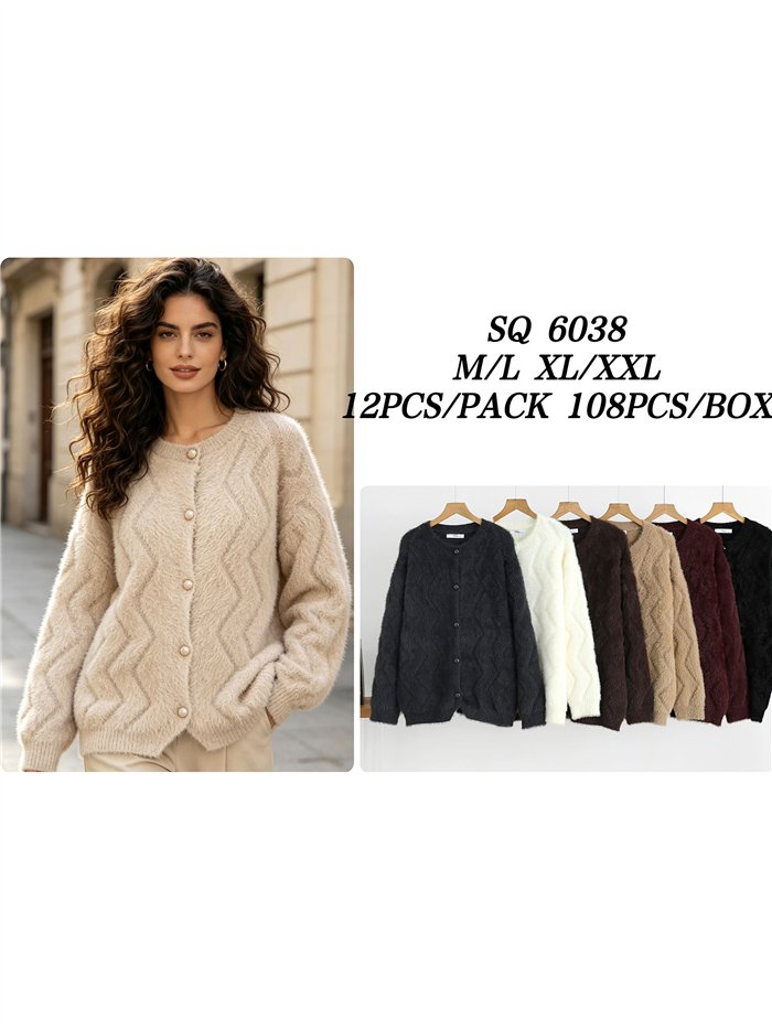 Cardigan en fourrure douce à boutons nacrés