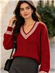 Pull en maille à col V et torsades