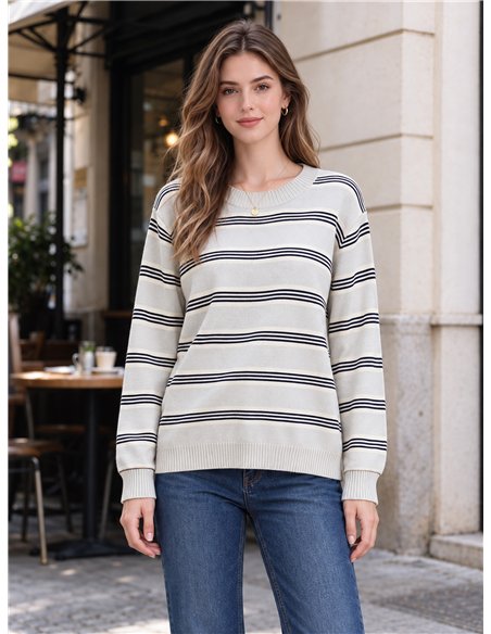 Fein gestreifter Strickpullover