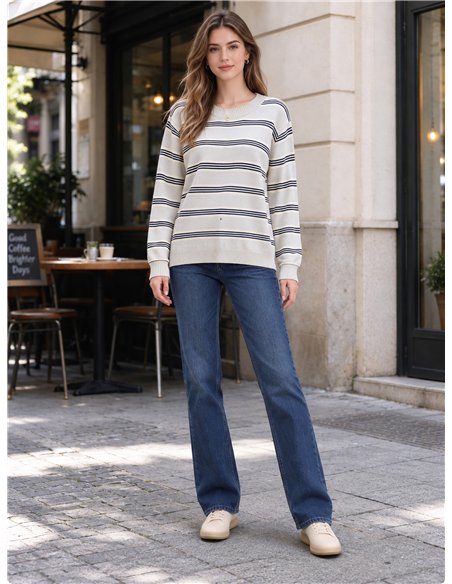 Fein gestreifter Strickpullover