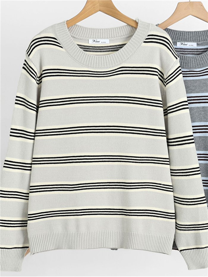 Fein gestreifter Strickpullover
