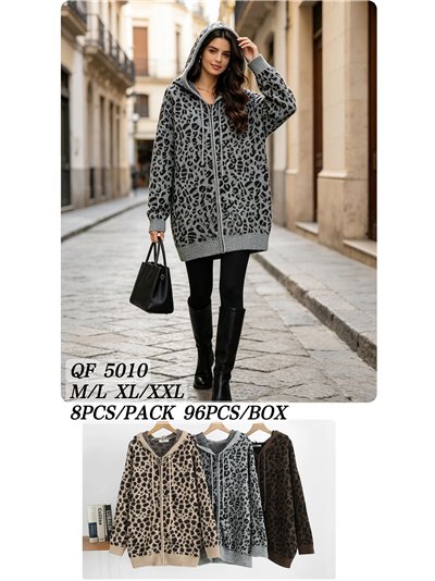 Chaqueta de punto animal print con capucha 2