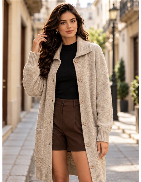 Chaqueta larga de punto cuello solapa