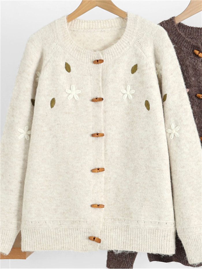 Chaqueta de punto con flores bordadas