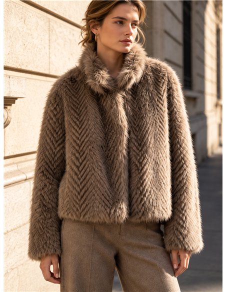 Chaqueta corta de pelo