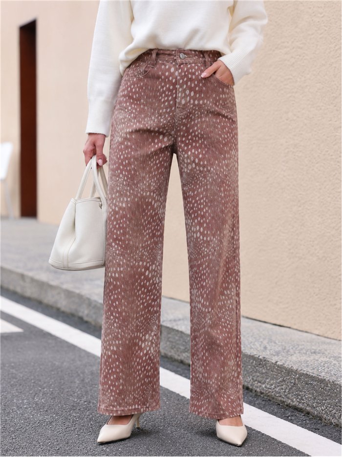 calça jeans de perna larga com estampa animal