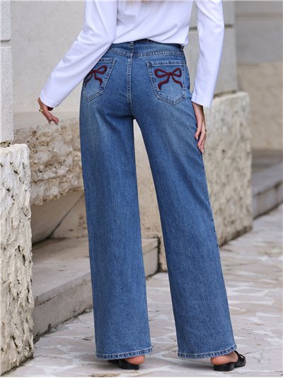 Weit geschnittene Jeans mit gestickten Schleifen