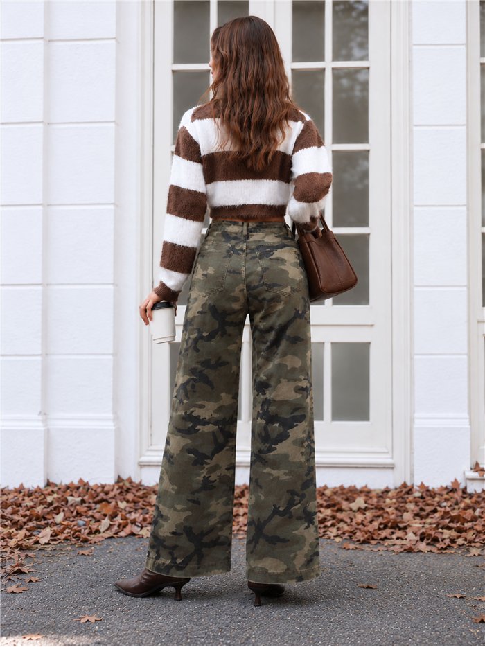 Camouflage-Jeans mit weitem Bein