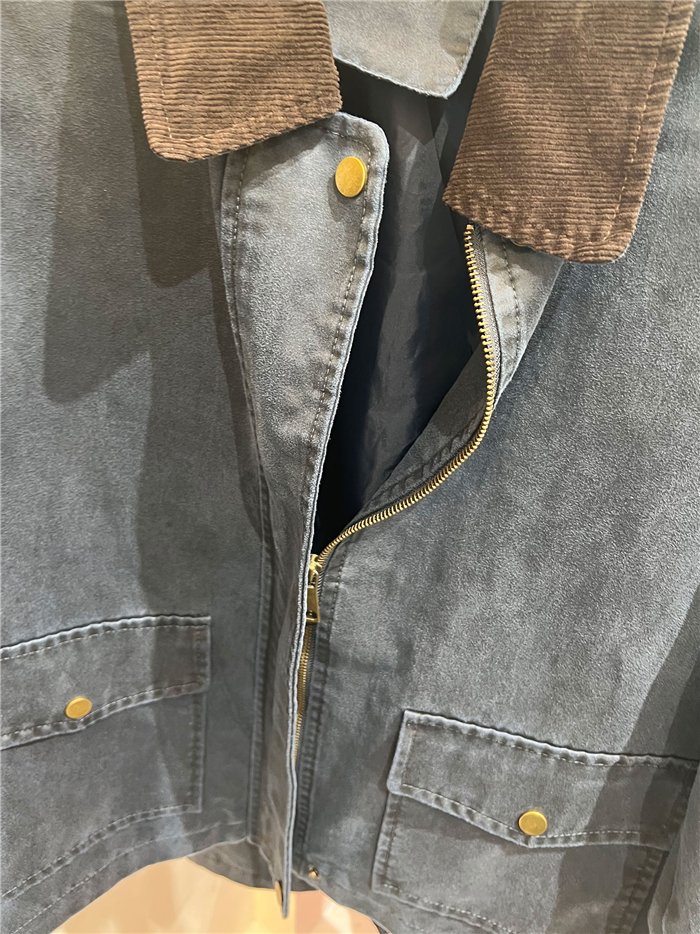 Chaqueta corta encerada cuello pana
