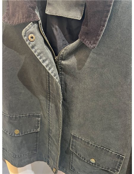 Chaqueta corta encerada cuello pana
