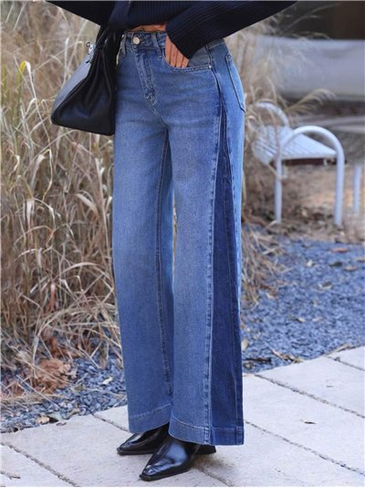 Calça jeans de perna larga com costura frontal contrastante.