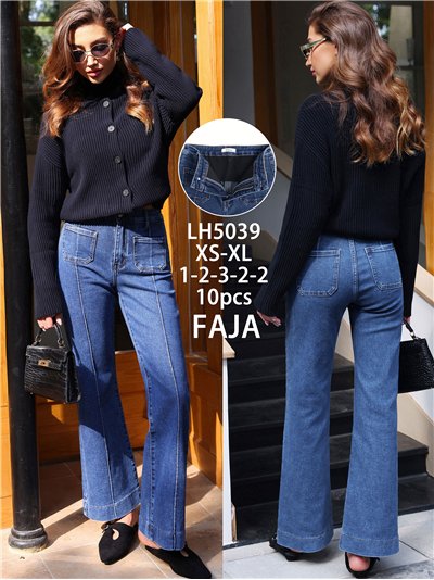 Jeans wide leg azul con faja y bolsillos 2
