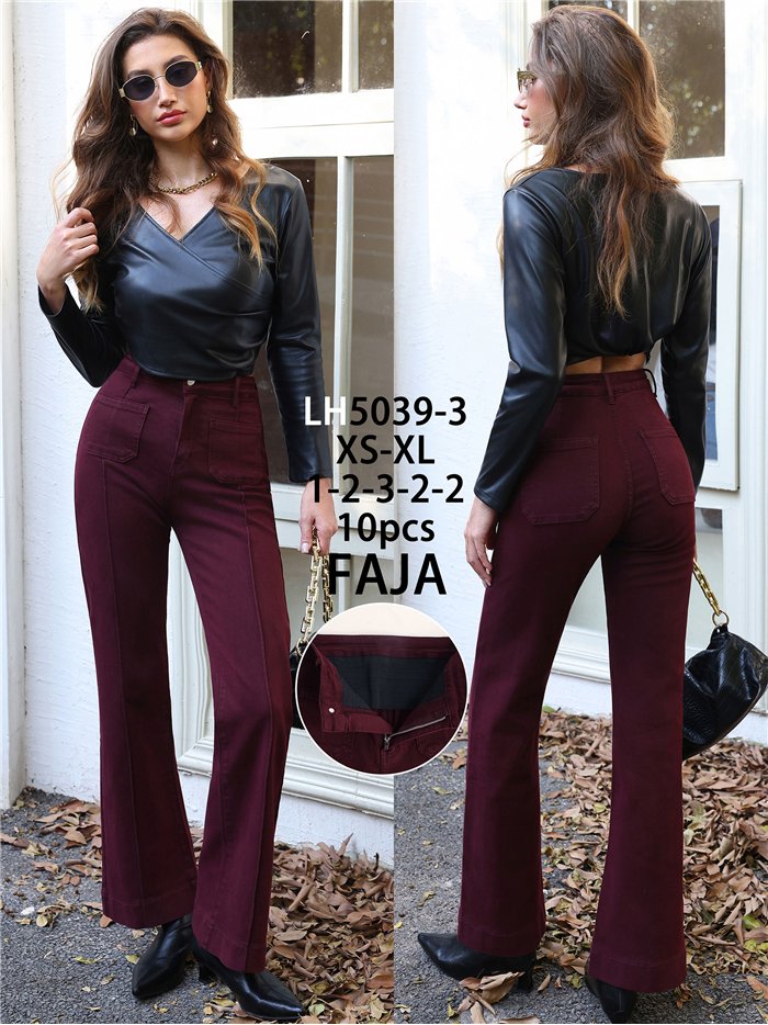 Jeans wide leg vino con faja y bolsillos