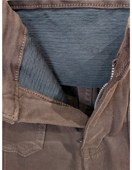 Jeans wide leg chocolate con faja y bolsillos