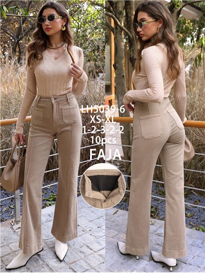 Jeans wide leg beige con faja y bolsillos 2