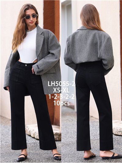 Jeans wide leg negro con bolsillos de plastrón 2