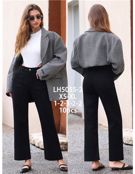 Jeans wide leg negro con bolsillos de plastrón