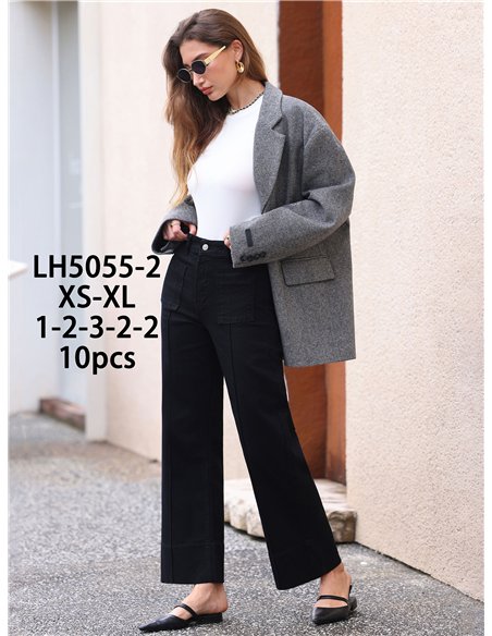 Jeans wide leg negro con bolsillos de plastrón