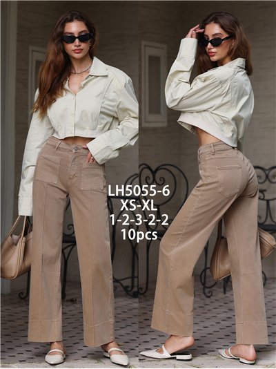 Jeans wide leg beige con bolsillos de plastrón 2