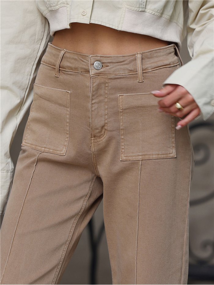 Jeans wide leg beige con bolsillos de plastrón