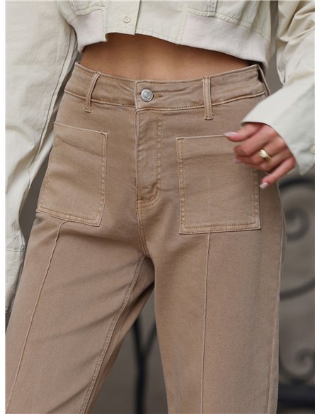 Jeans wide leg beige con bolsillos de plastrón