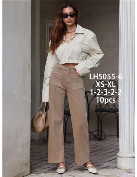Jeans wide leg beige con bolsillos de plastrón