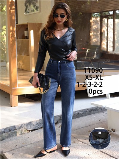 Jeans wide leg con faja y bolsillos con solapa 2