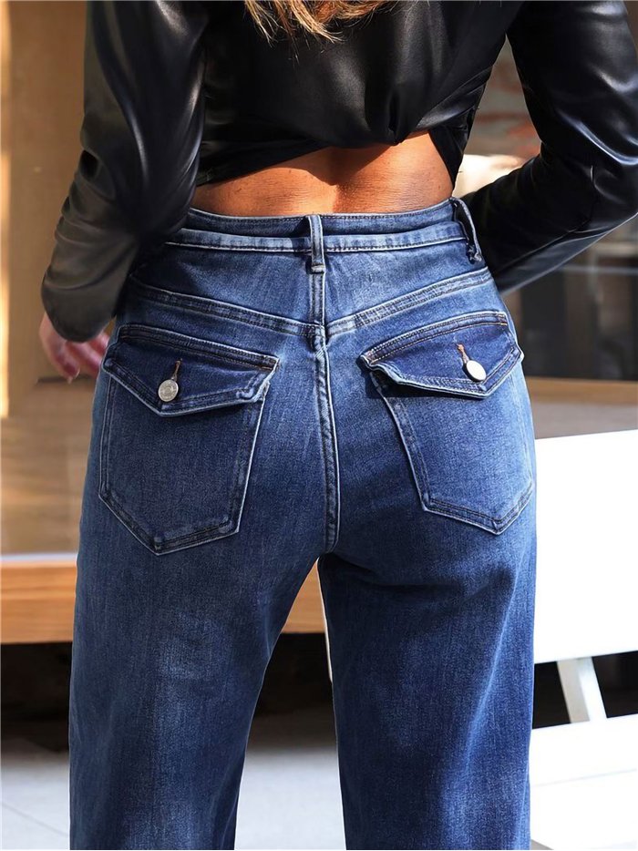 Jeans wide leg con faja y bolsillos con solapa