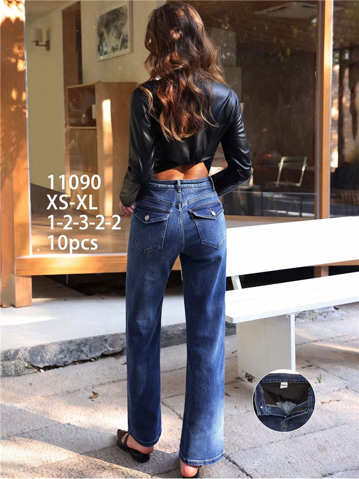 Jeans wide leg con faja y bolsillos con solapa