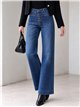 Jeans wide leg con botones delanteros