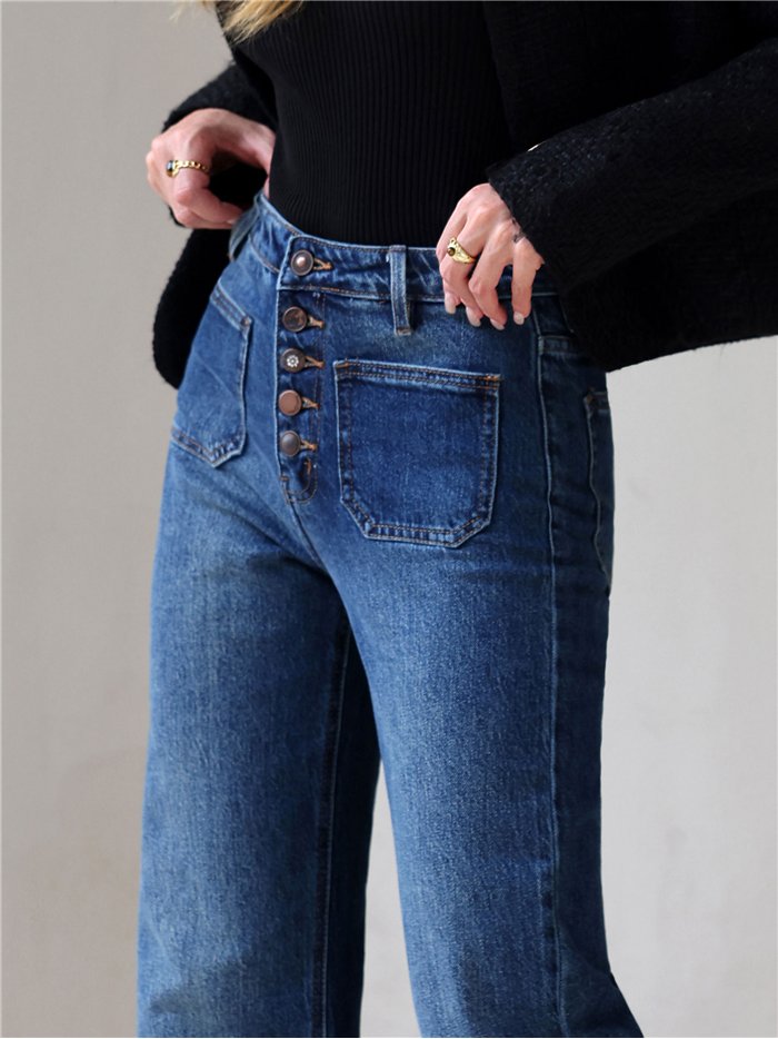 Jeans wide leg con botones delanteros