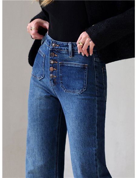 Jeans wide leg con botones delanteros